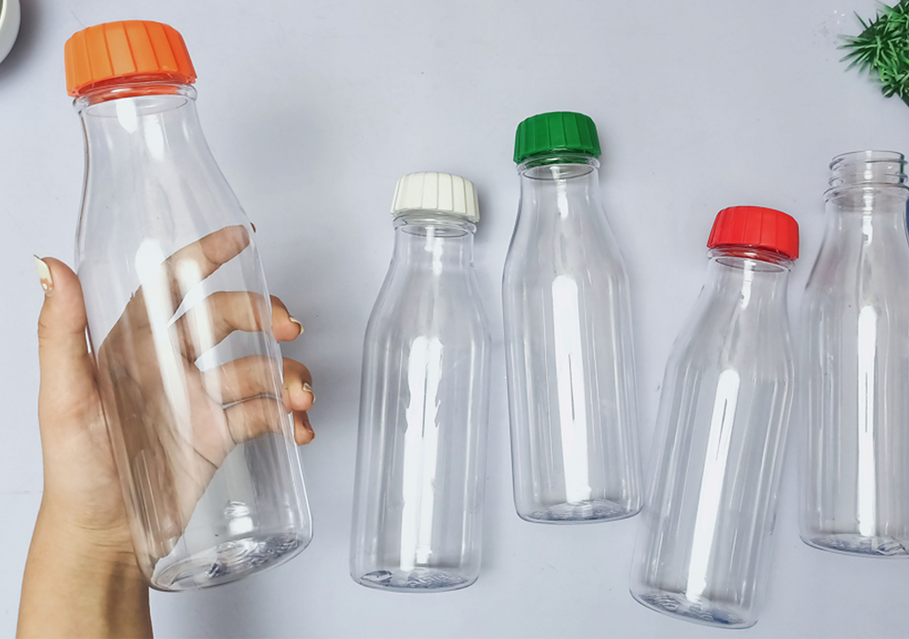 Les bouteilles d'eau en plastique sont conçues pour un usage unique.