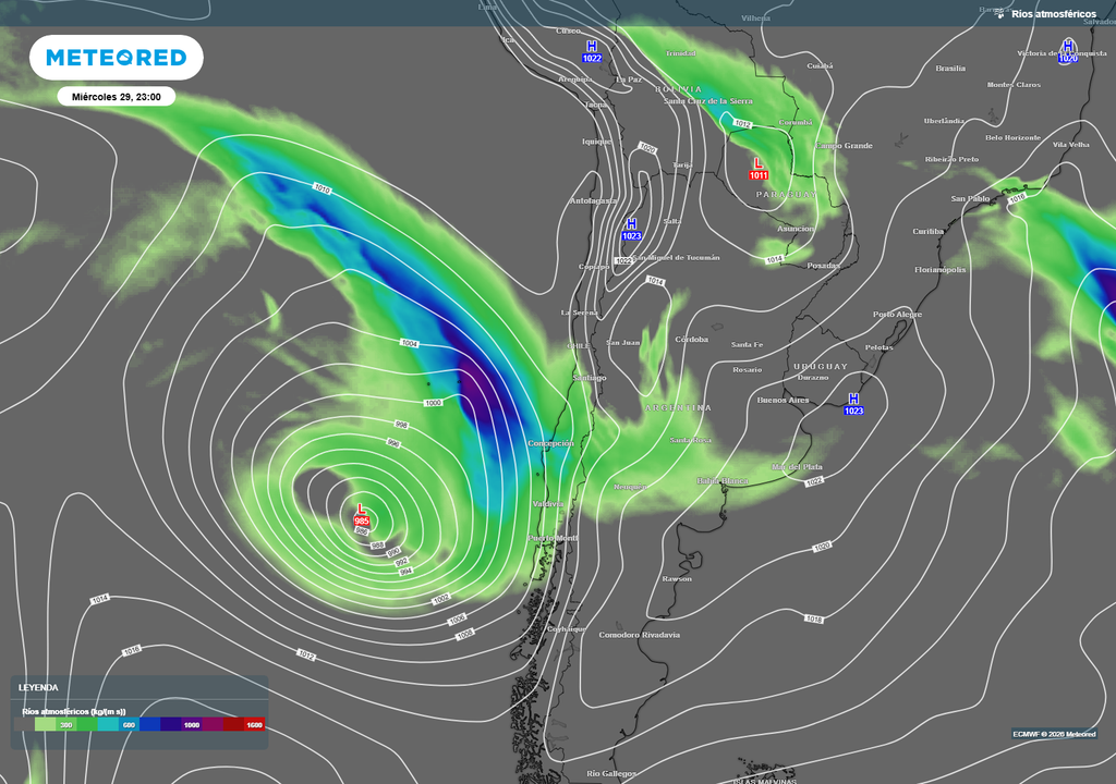 mapa de río atmosférico. El primer sistema frontal estará acompañado por un río atmosférico de categoría 3, aportando abundante humedad desde el Pacífico y favoreciendo precipitaciones más intensas sobre el centro-sur de Chile.