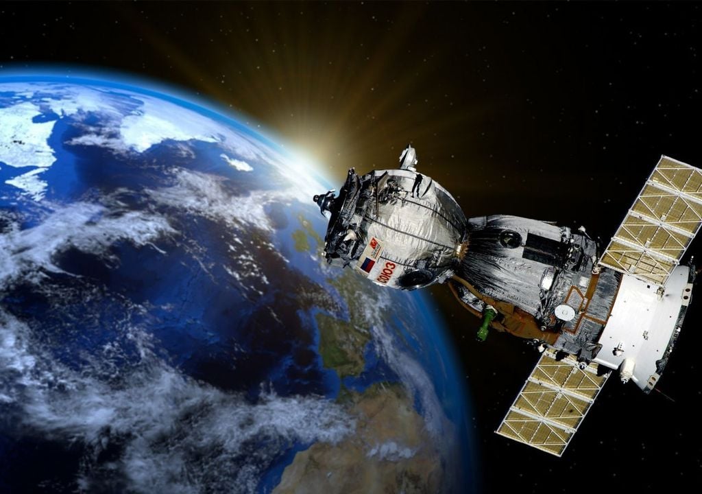 Satélite Satélite