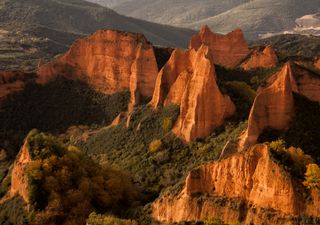 Es una de las mejores rutas de senderismo en León para primavera y está declarada Patrimonio de la Humanidad