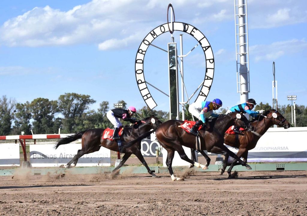 Gran Premio Dardo Rocha en el Hipódromo de La Plata