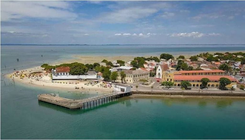 Imagem aérea de parte da Ilha de Itaparica, na Bahia. Crédito: Divulgação.