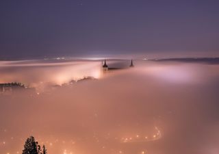 Ese mar de nubes que llenan los valles de España no son lo crees: así se forman las nieblas de radiación