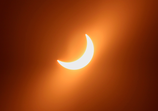 España disfrutará de un eclipse solar parcial en unos días. Fecha, hora y dónde verlo