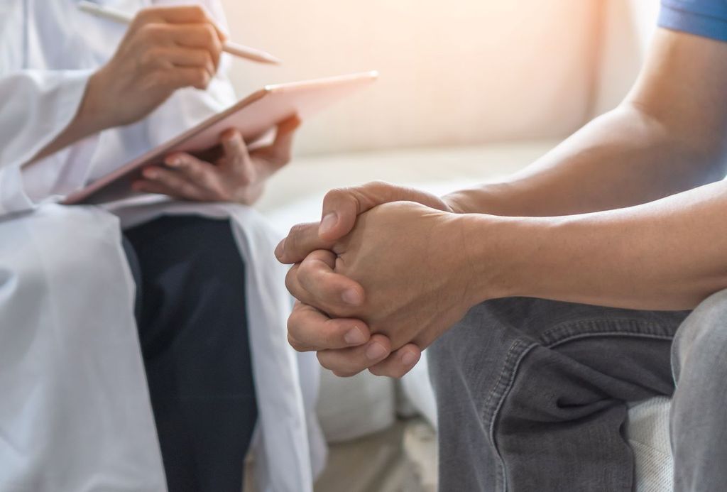 Más de la mitad de los hombres mayores de 60 años y hasta el 90 por ciento de los mayores de 80 años pueden tener agrandamiento de la próstata