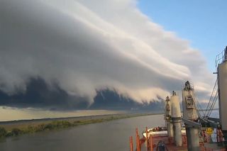 ¡Espectacular frente de ráfaga en Buenos Aires!