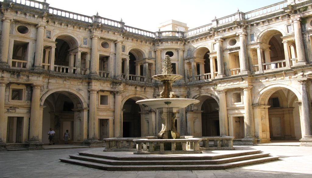 "A cidade dos Templários.". Foto: Wikimedia // PORTOGALLO2007