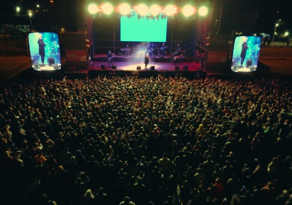 Celebración de aniversario en Esquel