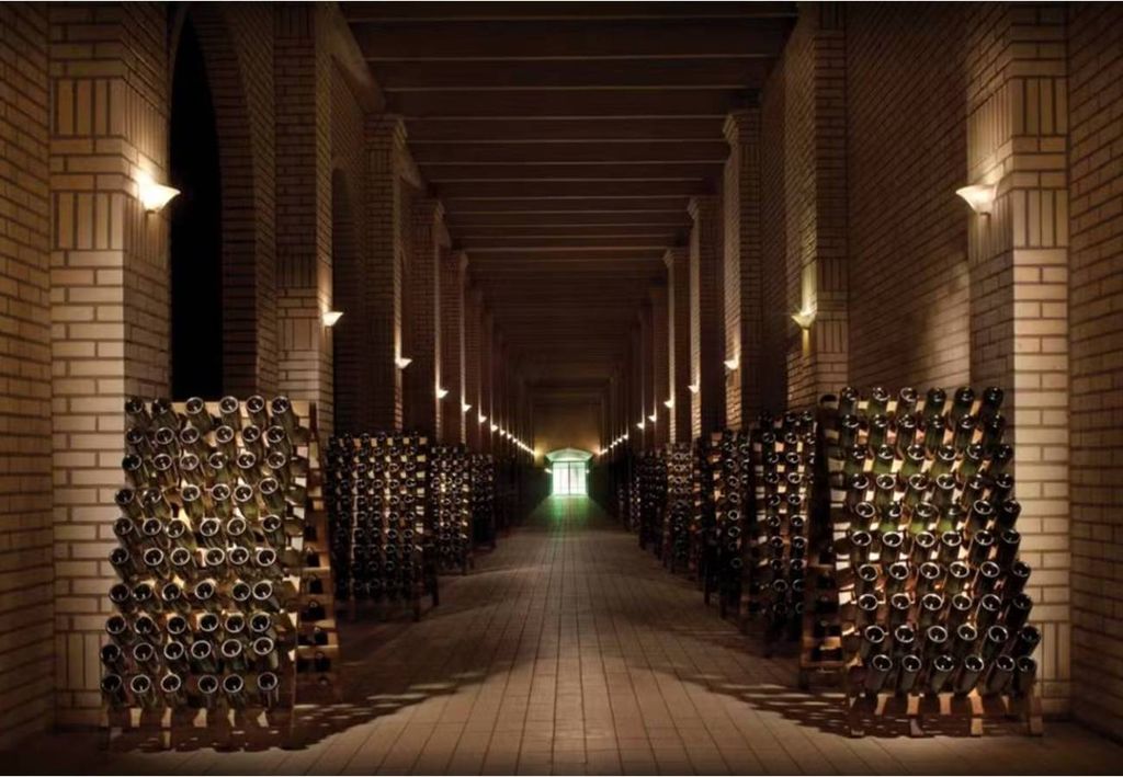 cave na vinícola Casa Valduga, em Bento Gonçalves (RS)