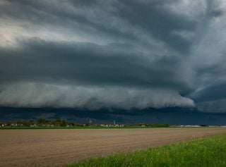 Esta área entre o Sul, Sudeste e o Centro-Oeste pode receber chuva de até 200 mm em apenas 72 horas; veja detalhes