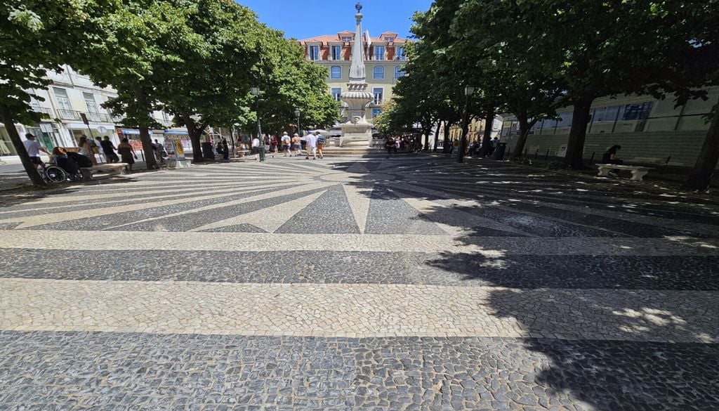 Calçada Praça de São Paulo A calçada da Praça de São Paulo é um exemplar único. Foto: JF Misericórdia