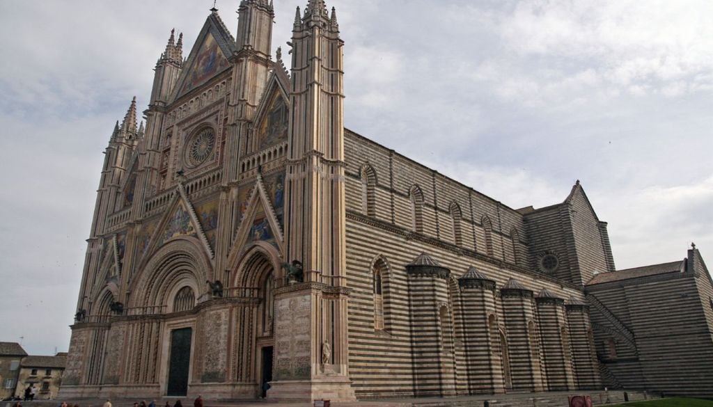 Duomo di Orvieto É impressionante. Foto: Unsplash
