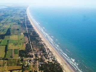 Esta es la playa más larga de México: mide 82 kilómetros y se encuentra dentro de una Reserva de la Biosfera