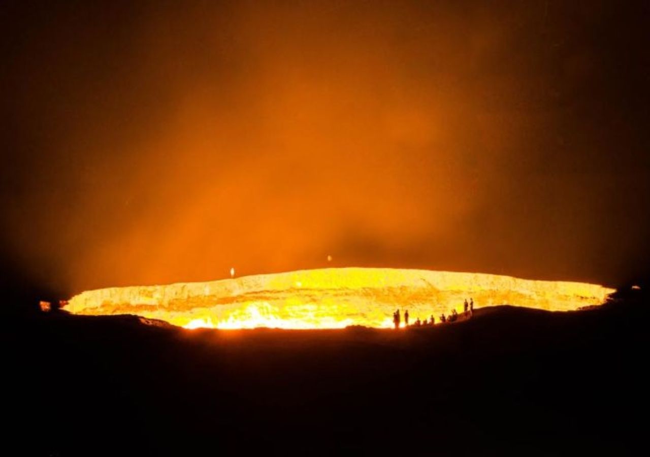 La Puerta del Infierno es una de las principales atracciones turísticas de Turkmenistán.
