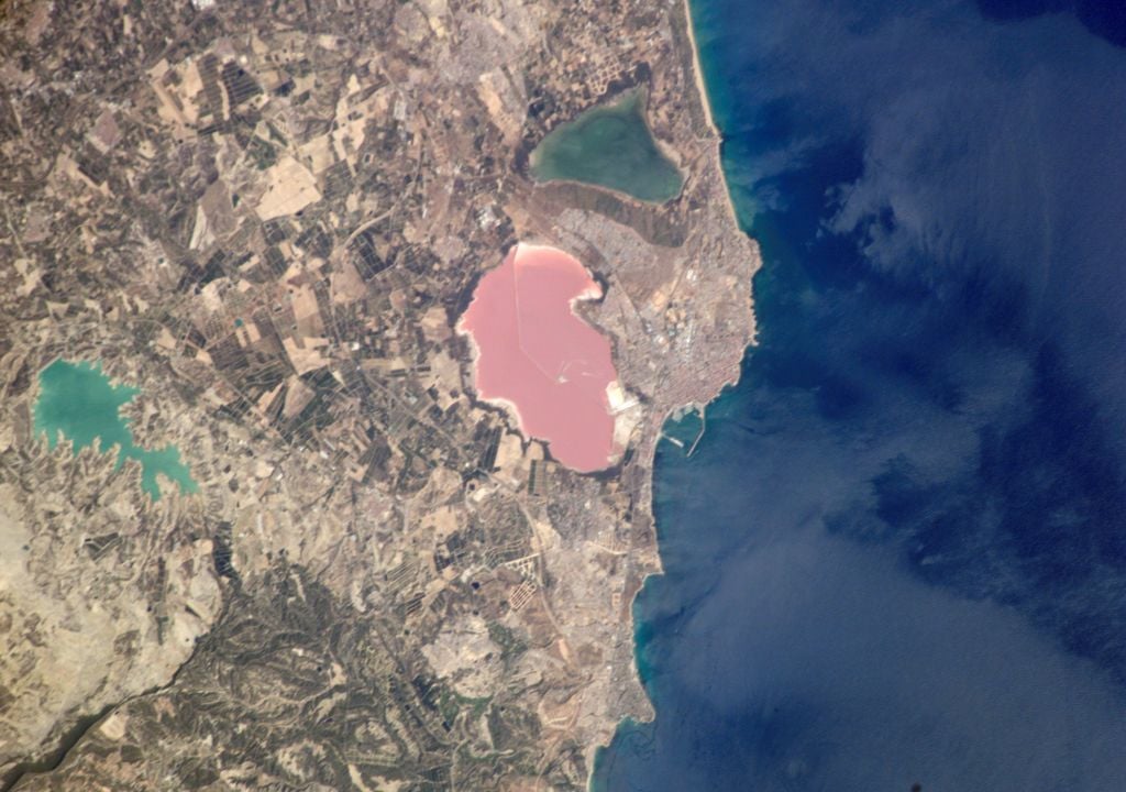 Salinas de Torrevieja A imagem divulgada pela NASA. Foto: NASA
