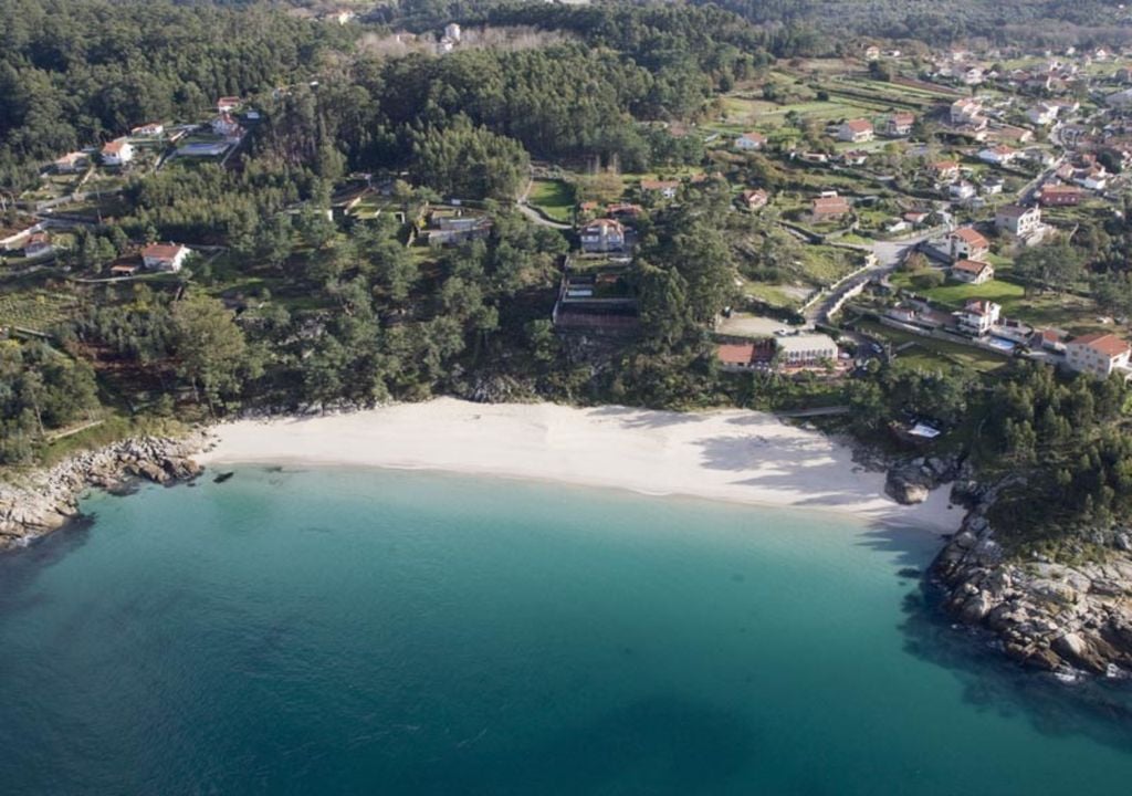 Praia de Areacova Praia de Areacova