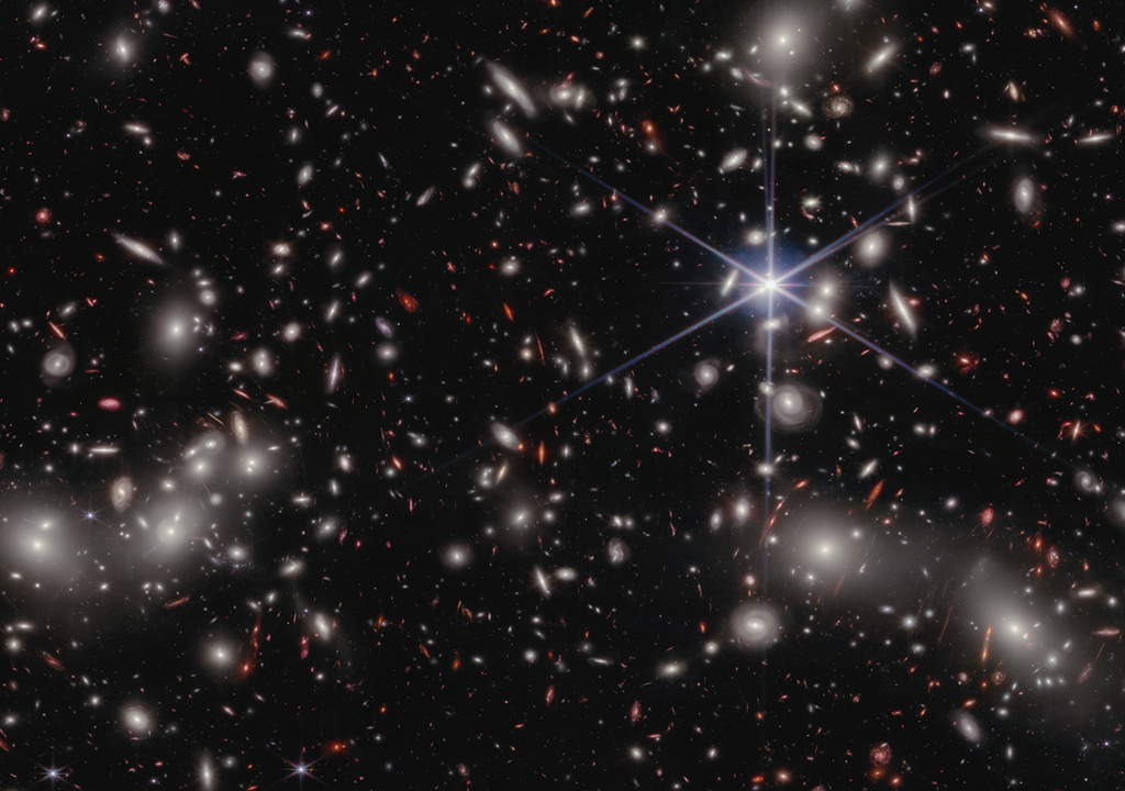 Galaxienhaufen werden möglicherweise von Filamenten des kosmischen Netzwerks angezogen