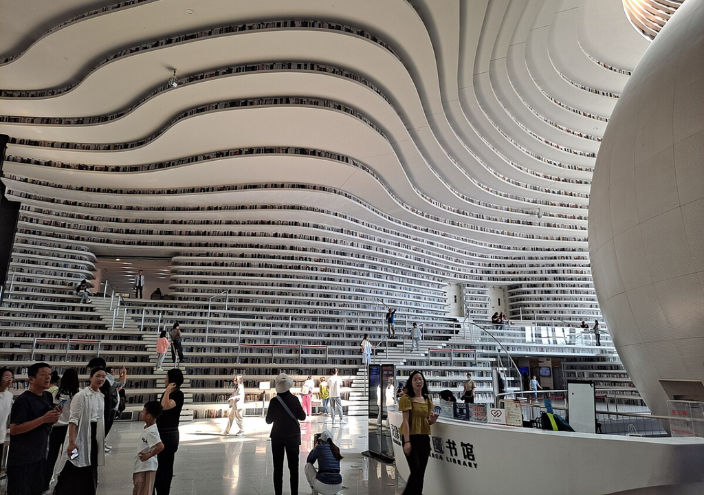 Interior de la Biblioteca Tianjin Binhai Interior de la Biblioteca Tianjin Binhai
