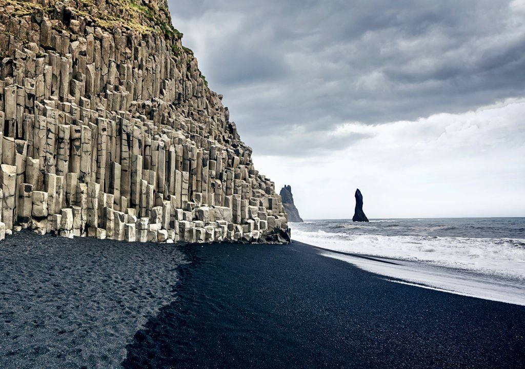 Playa de arenas negras de Islandia.