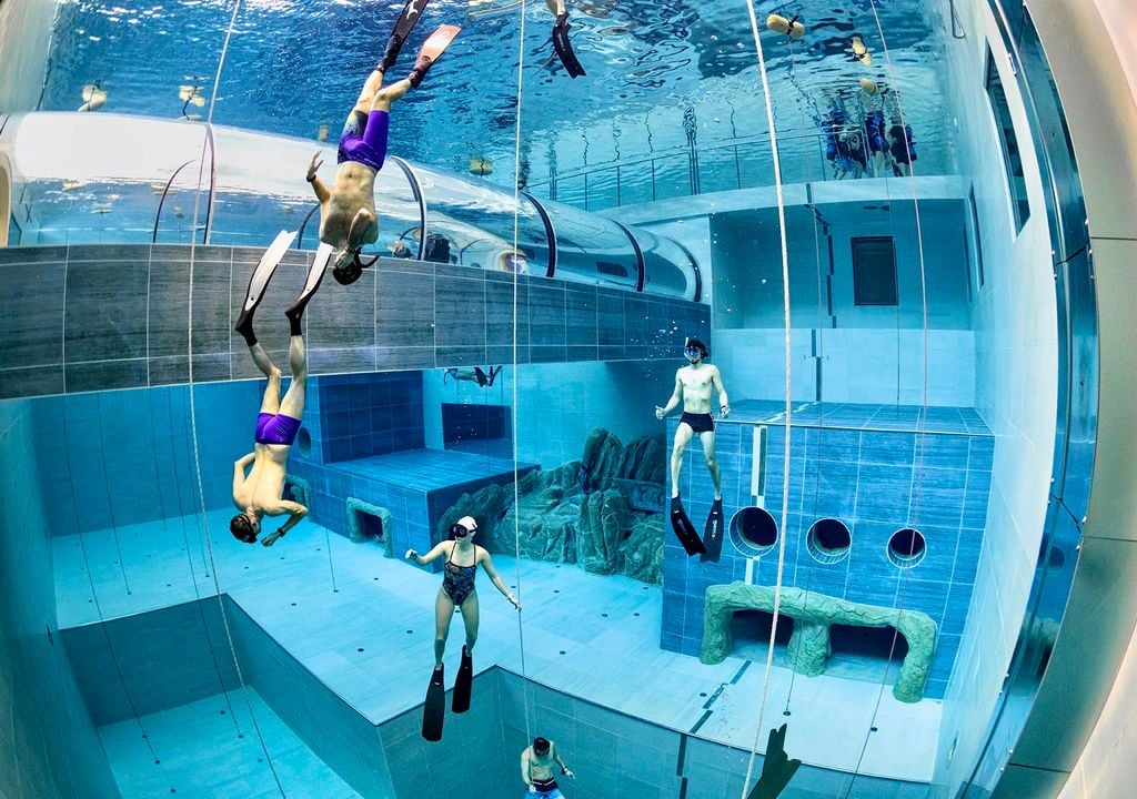 Piscina Y-40 Deep Joy, Italia. Piscina Y-40 Deep Joy, Italia.