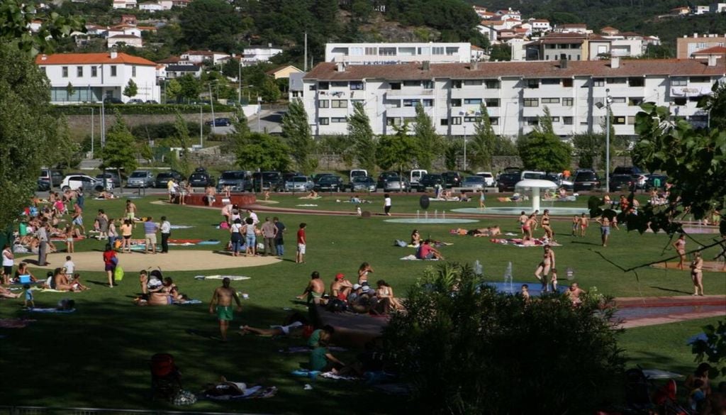 Parque aquático do Castelinho O Parque Aquático do Castelinho integra o Parque de Lazer do Castelinho. Foto: CM Vila Nova de Cerveira