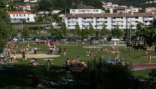 Este parque aqu&aacute;tico j&aacute; reabriu. &Eacute; gratuito e pode ser um dos melhores ref&uacute;gios para escapar ao calor