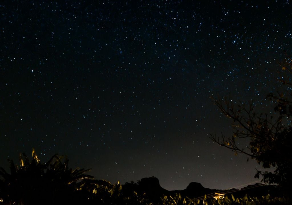 Quando a Lua se esconde, Sintra revela-se: chega a Rota dos Monges. Foto ilustrativa: Pexels