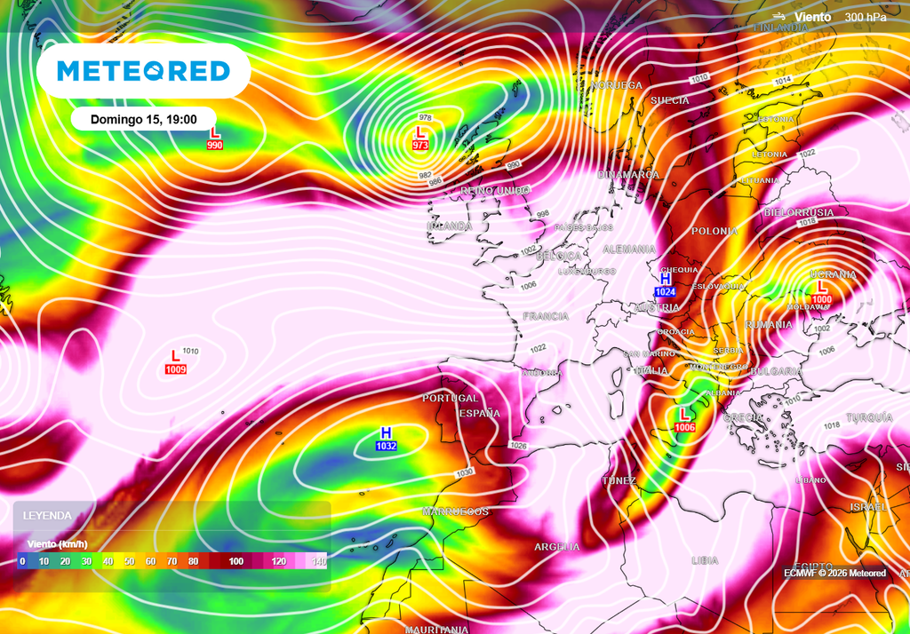 El fin de semana el chorro polar trazará meandros importantes y favorecerá el fortalecimiento del anticiclón de las Azores, dejando un ambiente más estable de forma transitoria en España.