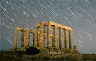 Estelas celestiales sobre Grecia