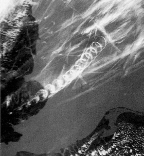 Fuente de las fotos de las estelas circulares en EE.UU. en diferentes tuits del 18 de diciembre de 2018