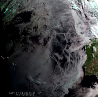 Estelas de barcos al oeste de la Península