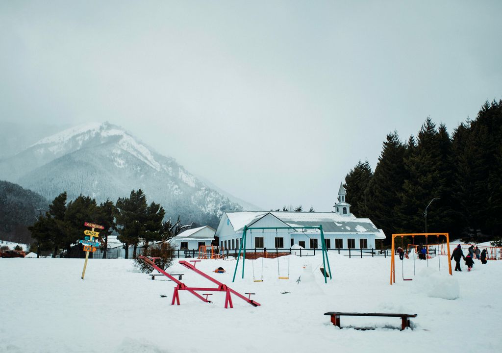 Plaza de Malalcahuello en invierno.