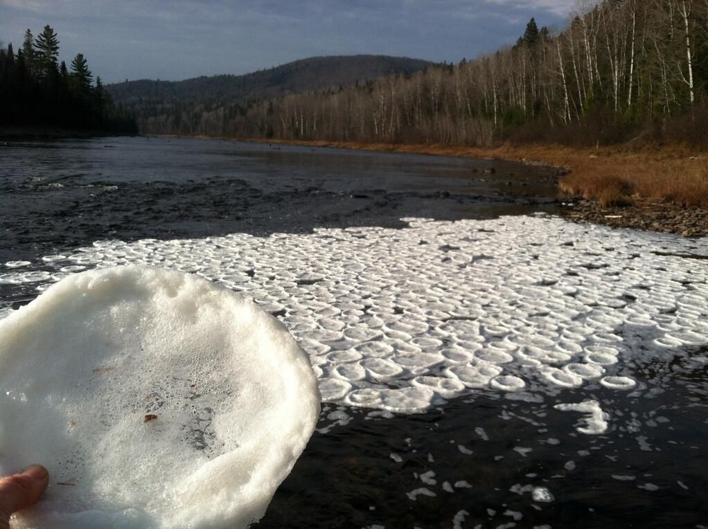 Estructuras Singulares De Hielo En Río Estas se formaron recientemente en el río Allagash, Maine.Fuente: USGS