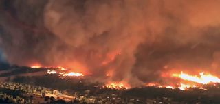 Estudio del tornado de fuego en mortal incendio de Carr: causas y pronóstico