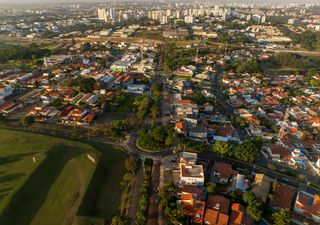 Estudo do efeito das árvores nas cidades: a redução de energia no arrefecimento e desumidificação do interior das casas