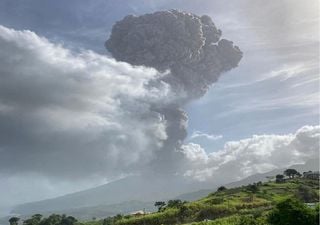 Evacuación masiva: alerta roja por la erupción del volcán La Soufrière