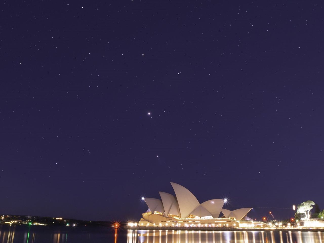 Desfile de planetas sobre la Ópera de Sídney Crédito de la imagen y derechos de autor: Prasun Agrawal