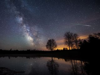 Eventos astronómicos imperdibles en mayo 2025: lluvias de meteoros, conjunciones y más