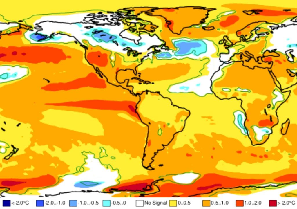 Previsão de anomalias de temperaturas em 2m no trimestre Abril - Maio - Junho (ECMWF).