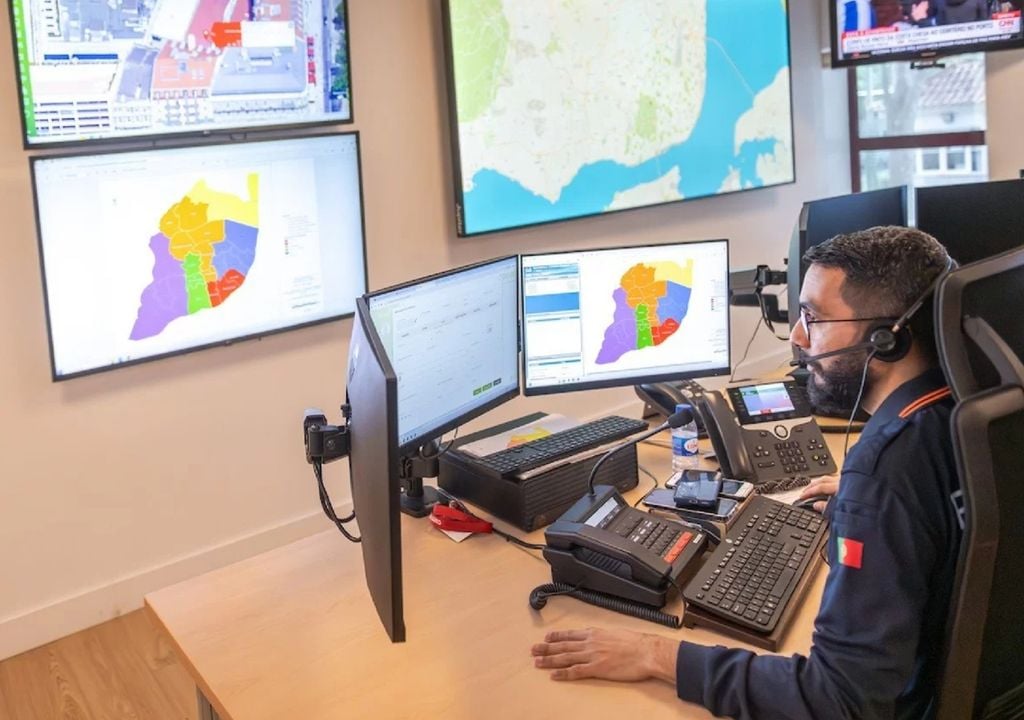 Sala de comando da Proteção civil de Lisboa Sala de comando da Proteção civil de Lisboa