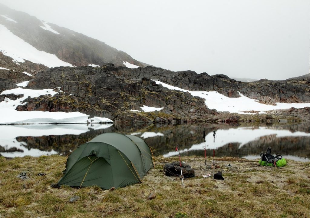 As alterações climáticas têm contribuído para a perda de neve e gelo na Gronelândia.