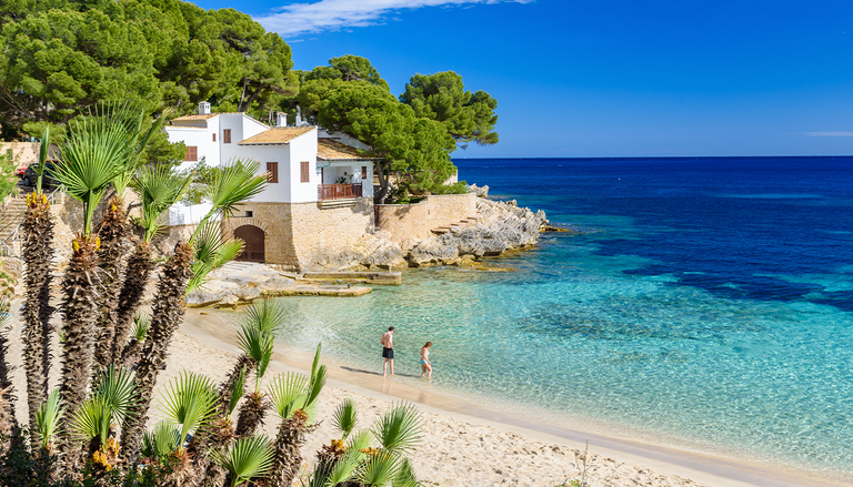 Qu&eacute; dice la Ley de Costas sobre la existencia de playas privadas en Espa&ntilde;a