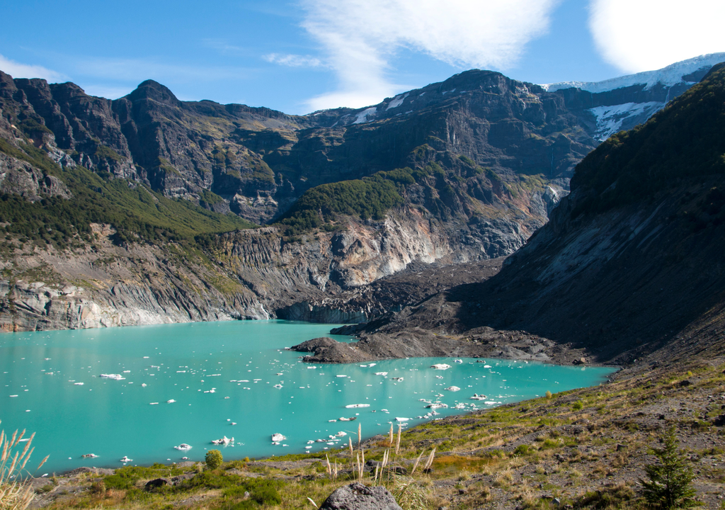 El Inventario Nacional de Glaciares identificó 16.968 cuerpos glaciares en Argentina, con una superficie estimada de 8.484 km2.
