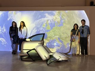 Así es la exposición 'Paisaje vivo', un recorrido meteorológico impregnado de arte que se puede visitar en Valencia