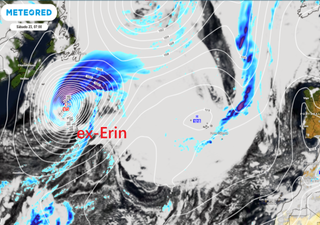 La rara trayectoria de la gran borrasca ex-Erin y su afectación a España: sigue alta la incertidumbre de la predicción