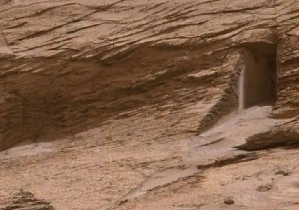 Puerta en Marte misterio
