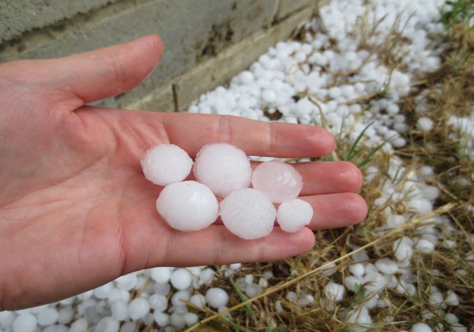 Extreme Unwetter mit großem Hagel und Tornados stehen bevor! Extreme Unwetter mit großem Hagel und Tornados stehen bevor!