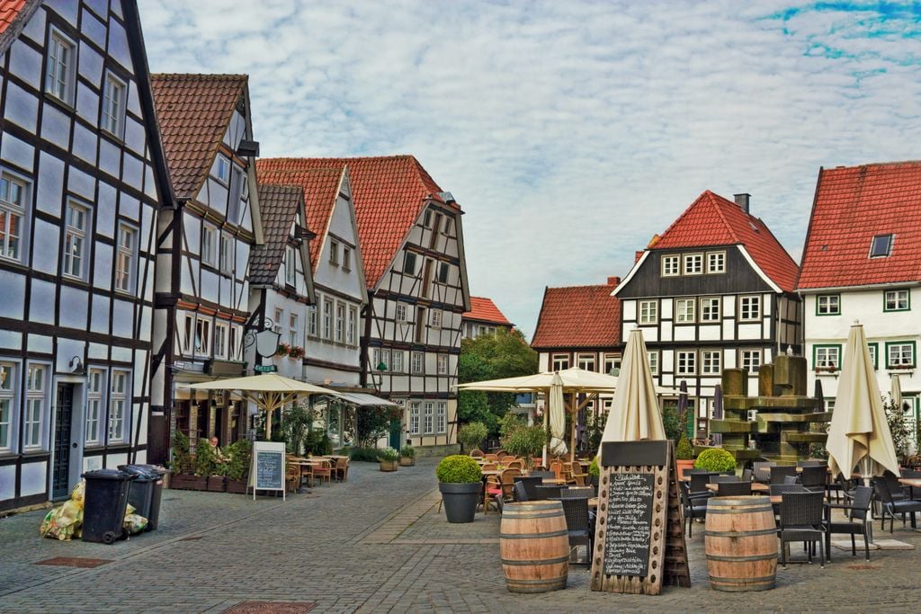 Fachwerk-Rausch: Die Altstadt bildet ein geschlossenes Ensemble. Foto: Adobe Stock