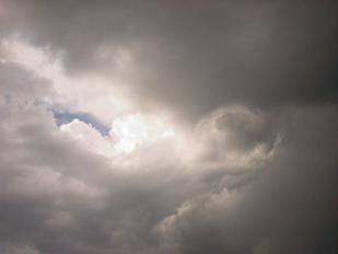 Familia De Tormentas Sobre Guadarrama, El 26 De Junio De 2002