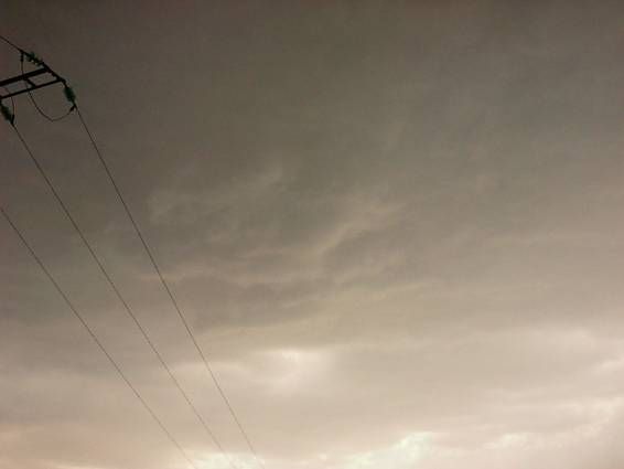 Familia De Tormentas Sobre Guadarrama, El 26 De Junio De 2002